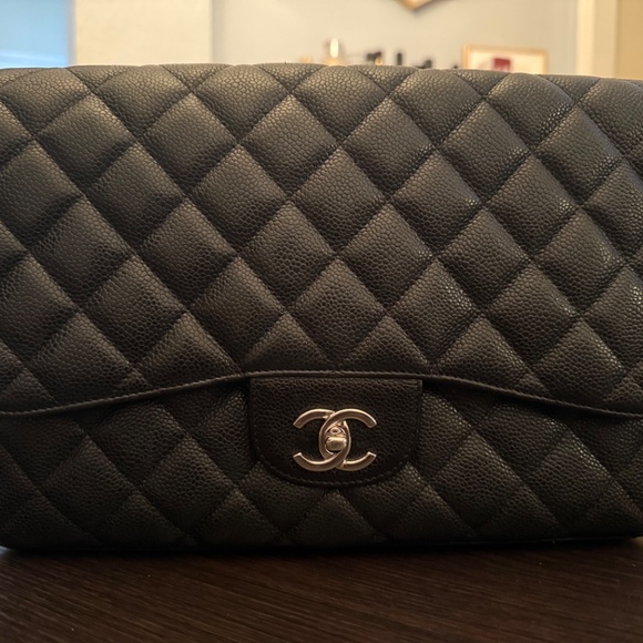 CHANEL Jumbo Single Flap Bag – Black Caviar Leather Quilted with Silver Hardware - Picture 7 of 9